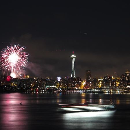 180 Degree, Unobstructed Bluff View! Apartment Seattle Exterior photo